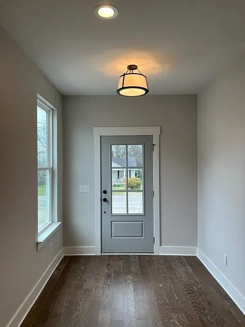 3 bed, 3.5 bath, 2193 sqft, $3,200 — Photo 2