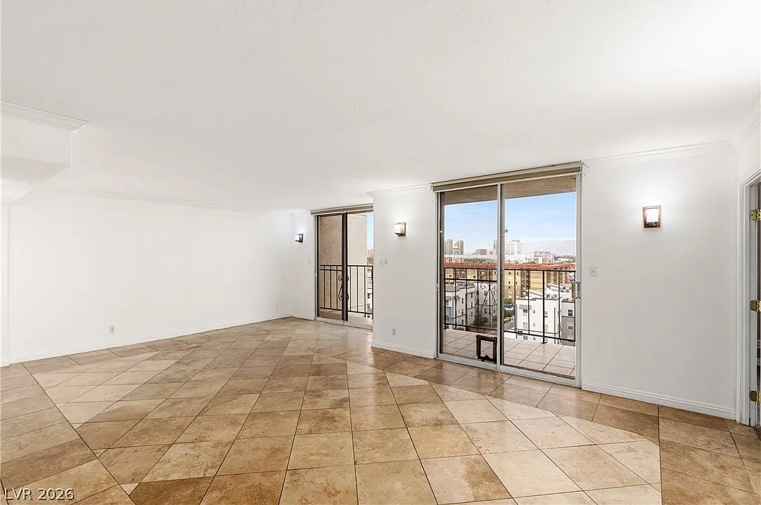 2 bed, 2.0 bath, 1483 sqft, $1,595 — Photo 4