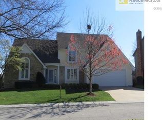 12713 Briar St, Leawood, KS 66209