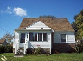 4268 Mildred St, Wayne, MI 48184