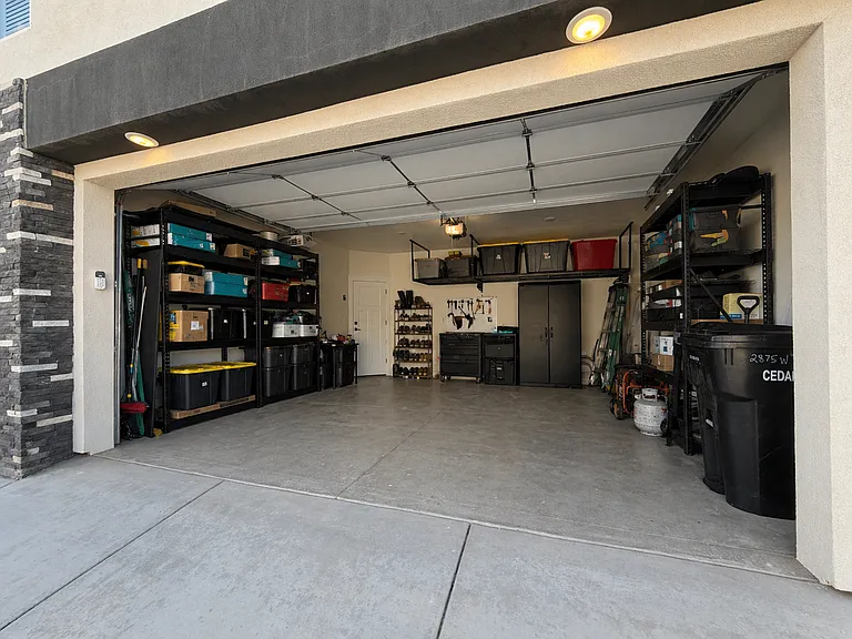 2 car garage with driveway