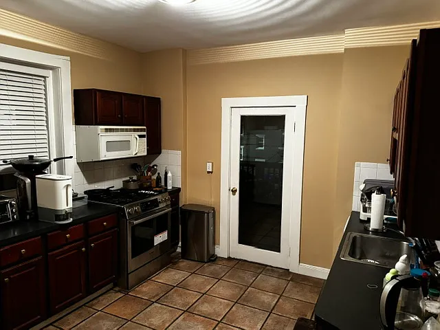 12 Royce Rd #4 — Photo 14
