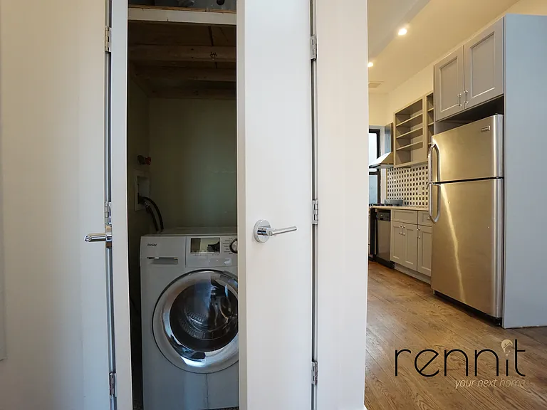 1689 Gates Ave #3F — Photo 11