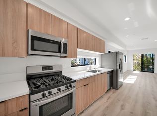 406 Kenmore, Los Angeles, CA 90004