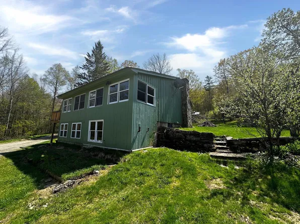 572 Lower Bailey Road, Thetford, VT 05075