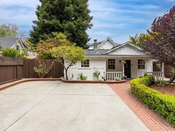 3rd image of 386 Marin Ave
