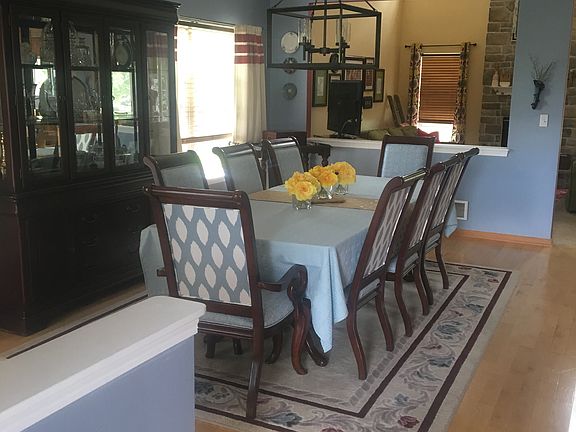 Dining Room ready for enter 