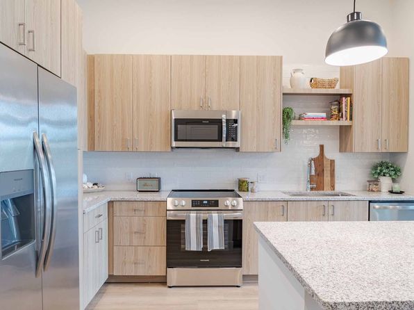 128 Newbury St #1208
