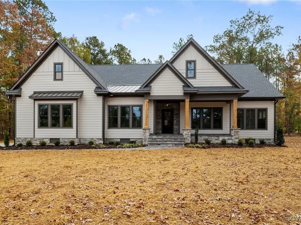 2809 Maple Ter, Powhatan, VA 23139