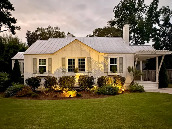 2166 Saint James Dr, Charleston, SC 29412