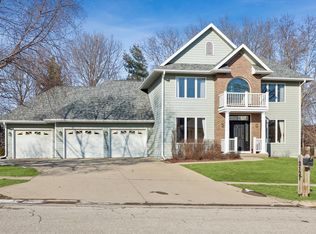 3127 Greenwood Rd, Ames, IA 50014