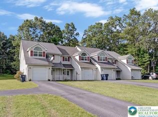 613 Country Acres Ct, Effort, PA 18330
