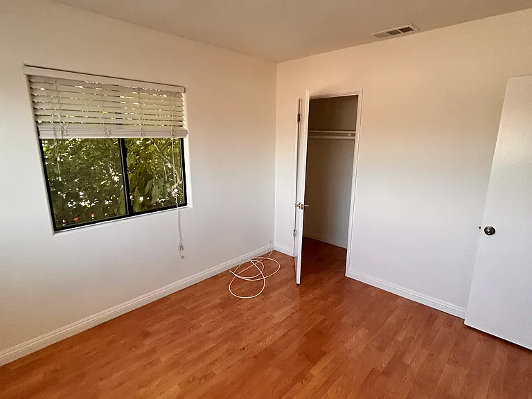 5935 Buffalo Ave — Photo 8