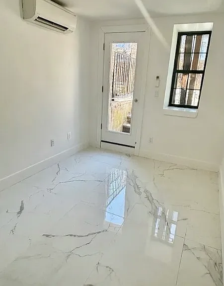 129 Cornelia St #1 — Photo 3