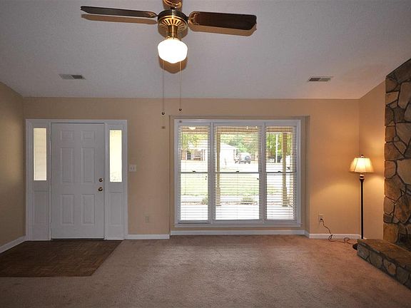 5th image of 12008 Runningmeade Trl SE