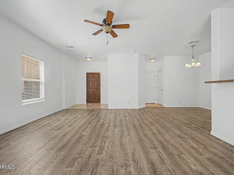 8777 W Dahlia Dr — Photo 9