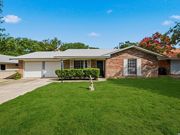 2nd image of 3723 Chartwell Dr