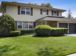 73 Grange Rd, Elk Grove Village, IL 60007