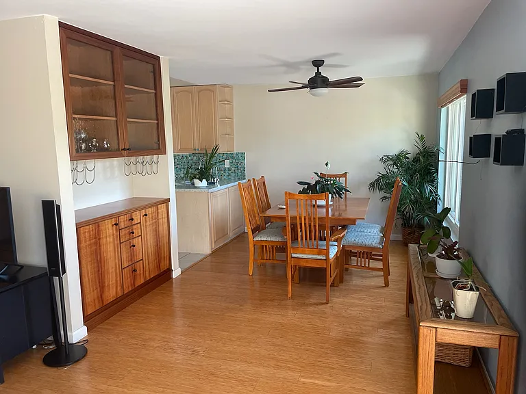 1806 Eastwood Ln — Photo 11