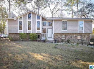 1708 King Charles Ct, Alabaster, AL 35007