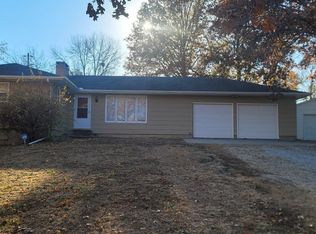 5615 NW 35th St, Topeka, KS 66618