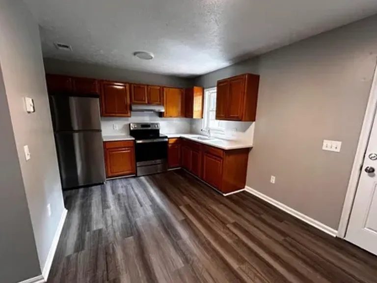 543 Gray Ave — Photo 7