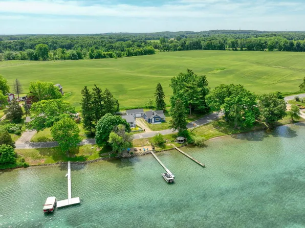 11965 Round Lake Rd, Horton, MI 49246