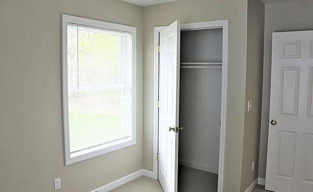 565 Chippewa Rd — Photo 5