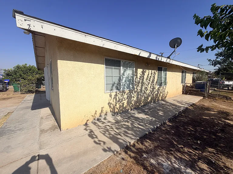 1803 Larcus Ave #A — Photo 7