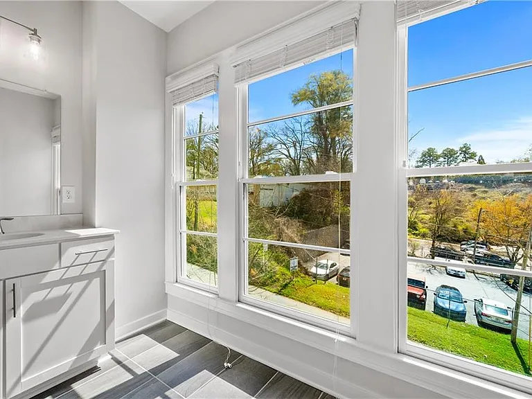 552 Ember Ln NW — Photo 32