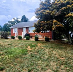 82 Parkview Dr, Waynesboro, VA, 22980