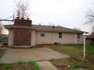 47 Northridge Dr, Saint Joseph, MO 64506