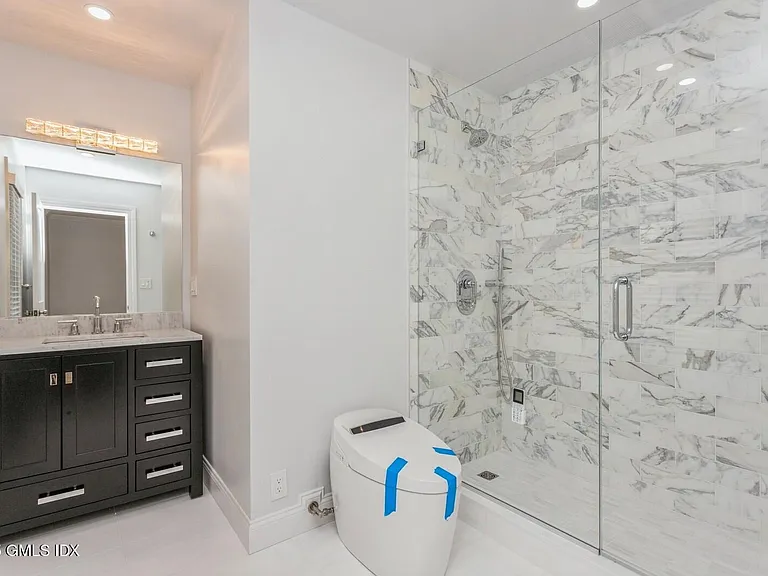 347 Delavan Ave #A — Photo 21