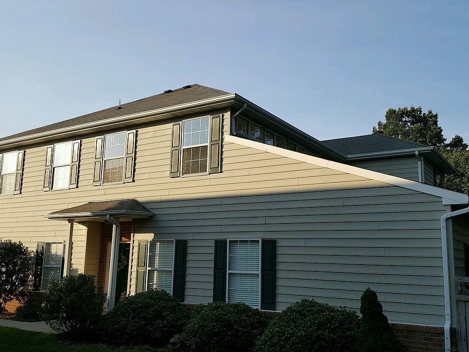 1st image of 211 Belmont Cir