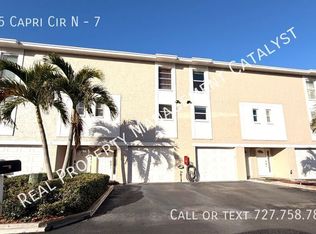 255 Capri Cir N APT 7, Treasure Island, FL 33706