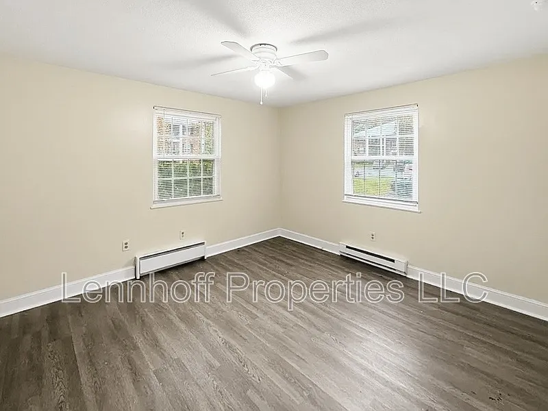 2 bed, 1.0 bath, $2,500 — Photo 4