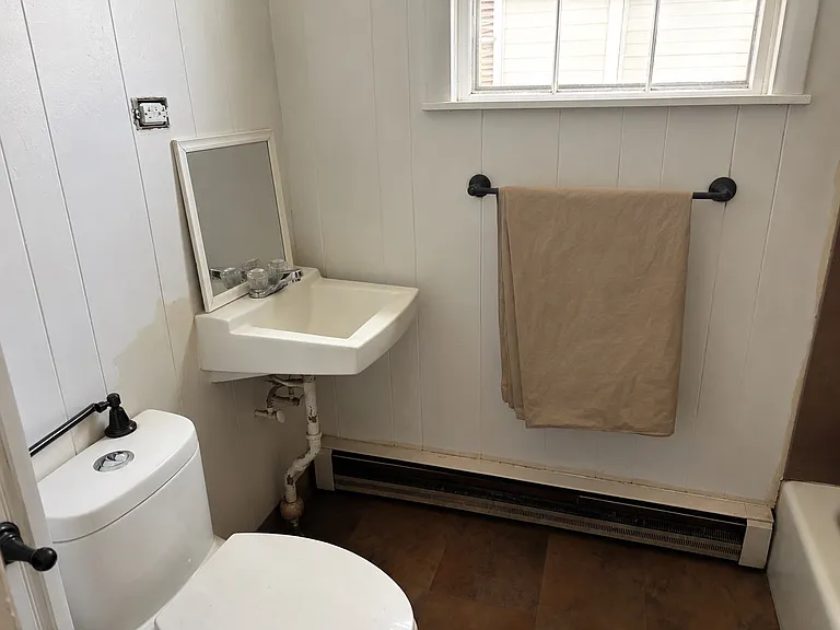 1504 Main St #2-R — Photo 4