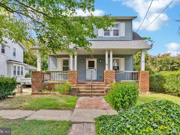 410 Walnut Ave, Laurel Springs, NJ 08021