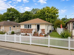 11 Valentine St, Roosevelt, NY 11575