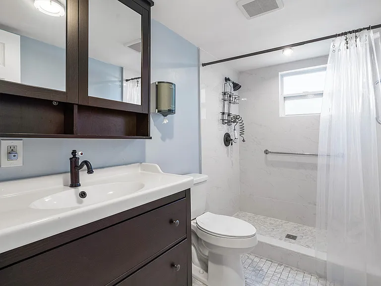 6130 Edwards Rd — Photo 10