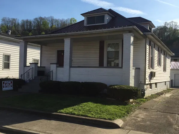 325 Etna St, Russell, KY 41169