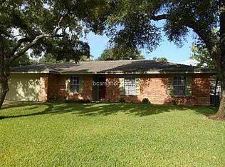 3606 Holly Dr, Bryan, TX 77802