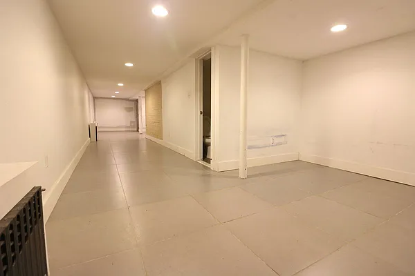 Rented by Spot It Realty LLC | media 10