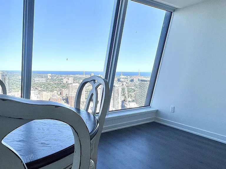 8 Wellesley St W #5507 — Photo 3