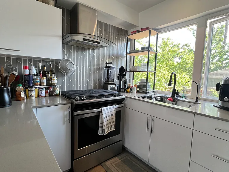 545 N 103rd St — Photo 27