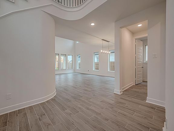 4th image of 7211 Winding Aster Way