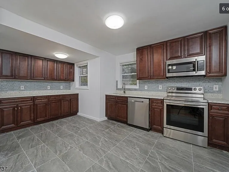 64 Mountainview Ave — Photo 5