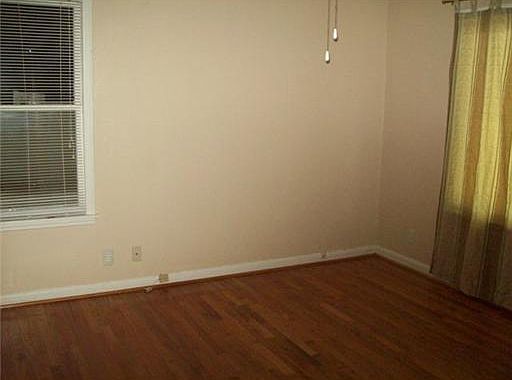 2nd image of 1110 Zarsky Dr