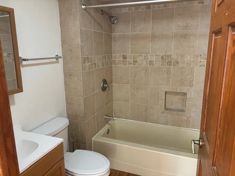 58 W Scott St — Photo 8