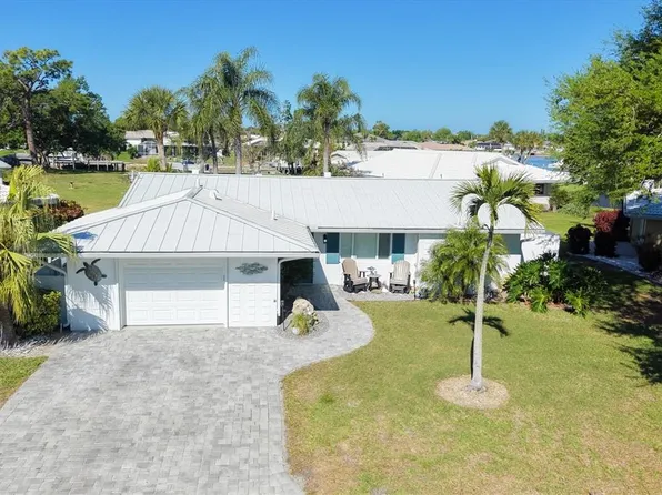 35 Oakwood Dr N #35, Englewood, FL 34223